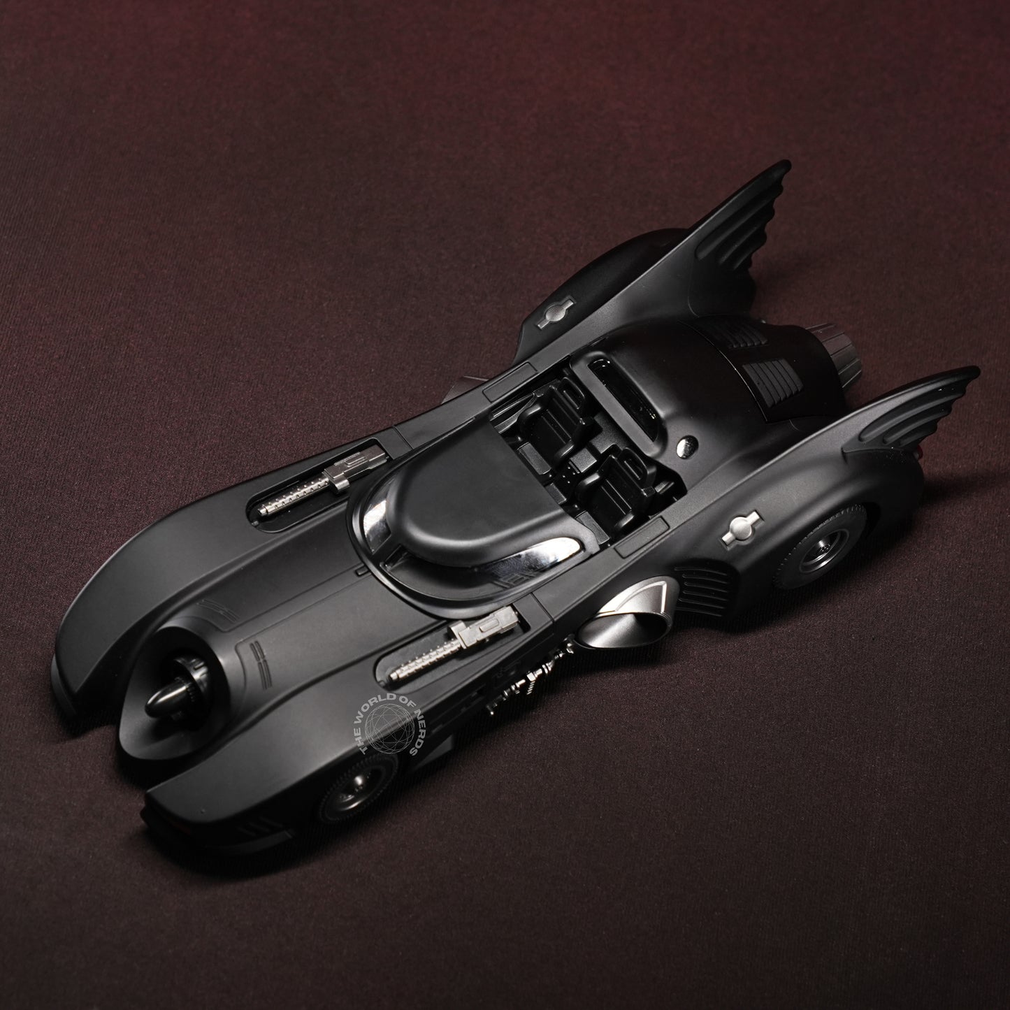 Batmobile Diecast Model Car – 1:24 Collector Edition