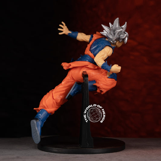 D1-GOKU ULTRA INSTINCT ACTION FIGURE
