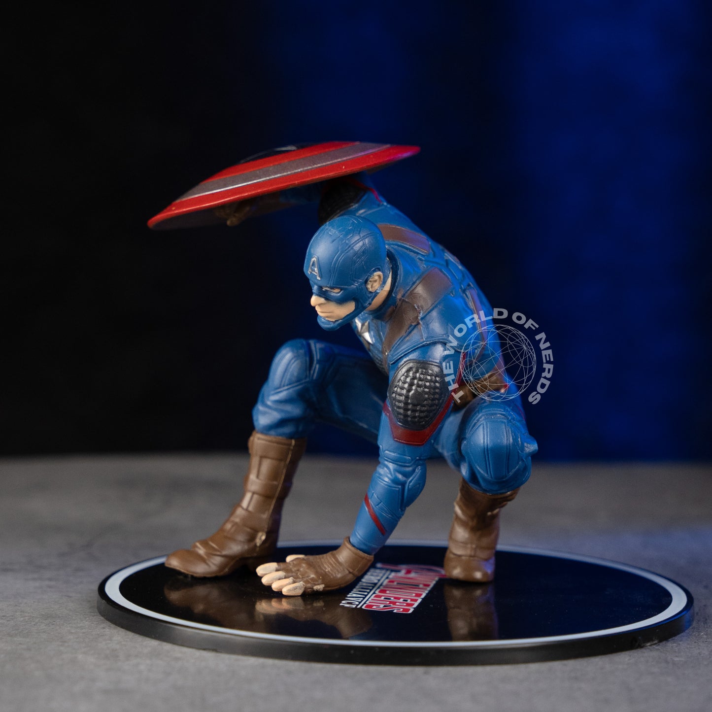 D1-CAPTAIN AMERICA ACTION FIGURE