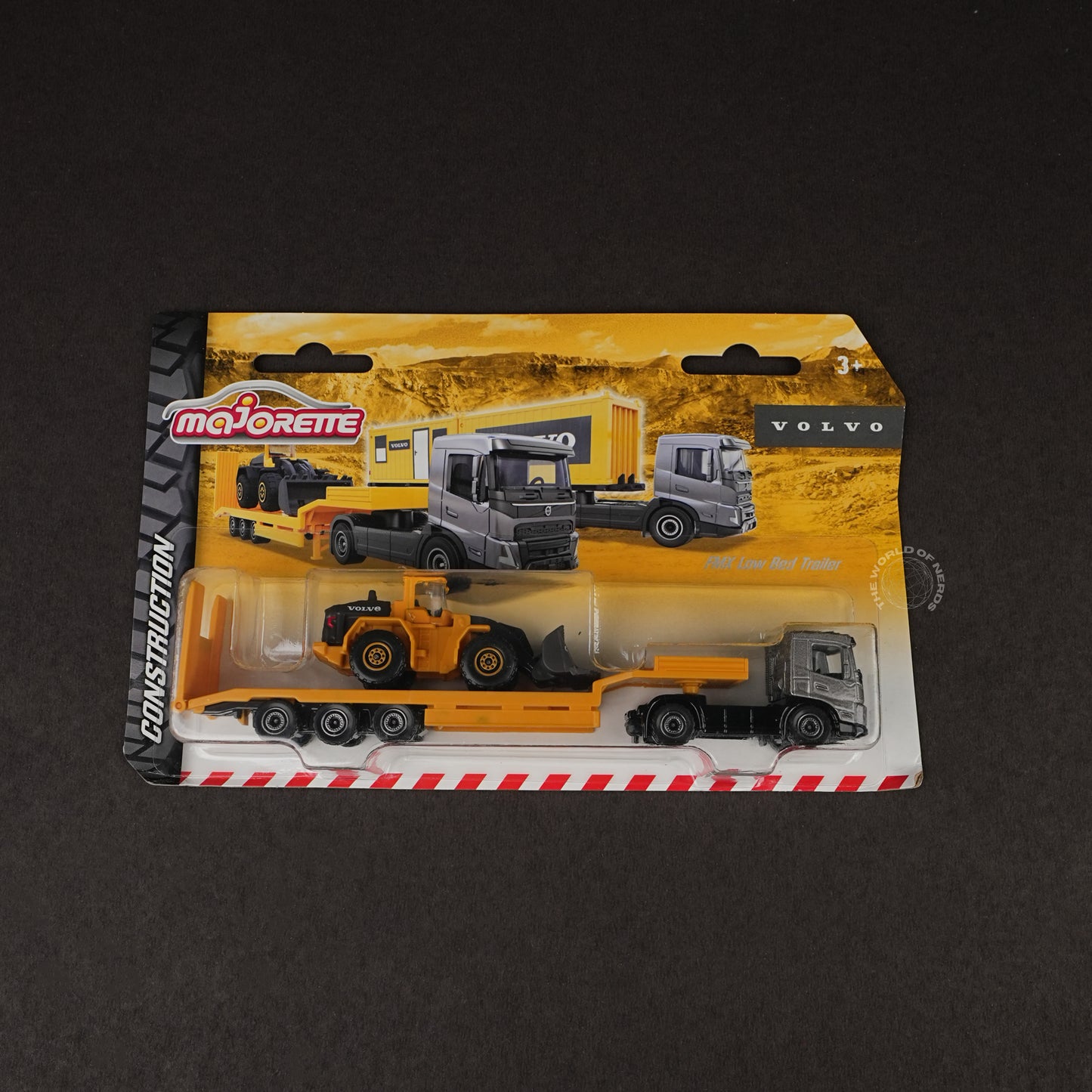 Volvo FMX Truck with Loader Diecast Model - The World Of Nerds