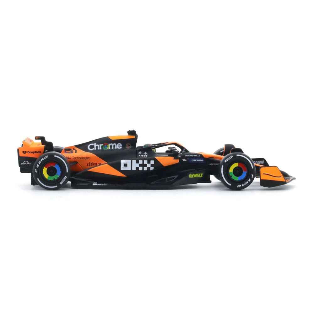 BBURAGO MCLAREN F1 MODEL 1:43 - MCL38 OSCAR PIASTRI SCALE COLLECTIBLE