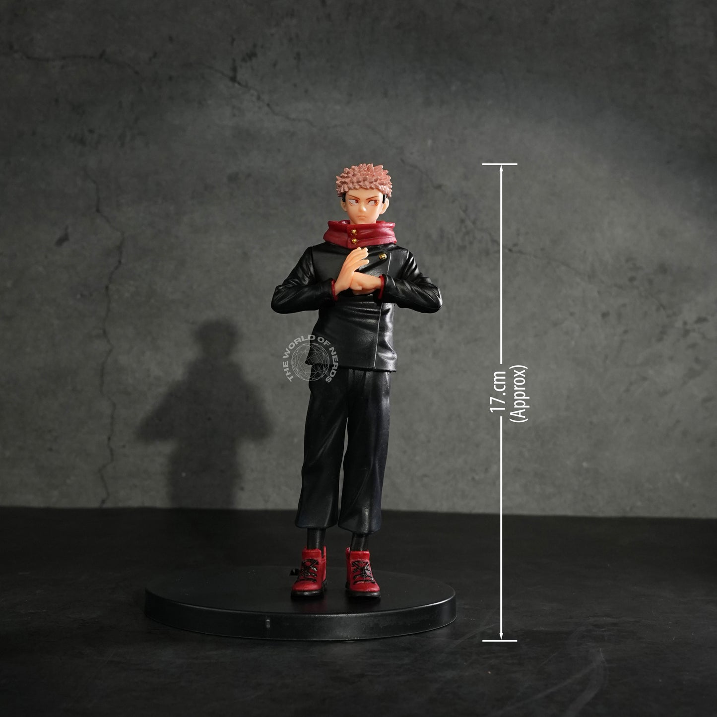 Jujutsu Kaisen Yuji Itadori Figure in Uniform Pose