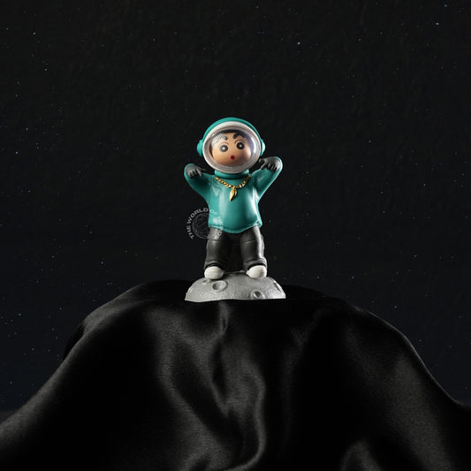 Shinchan Moon Dance Figurin