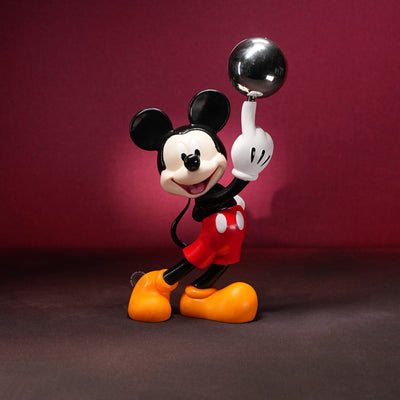 Disney Classic Mickey Mouse Signature Pose Edition Figure - 2