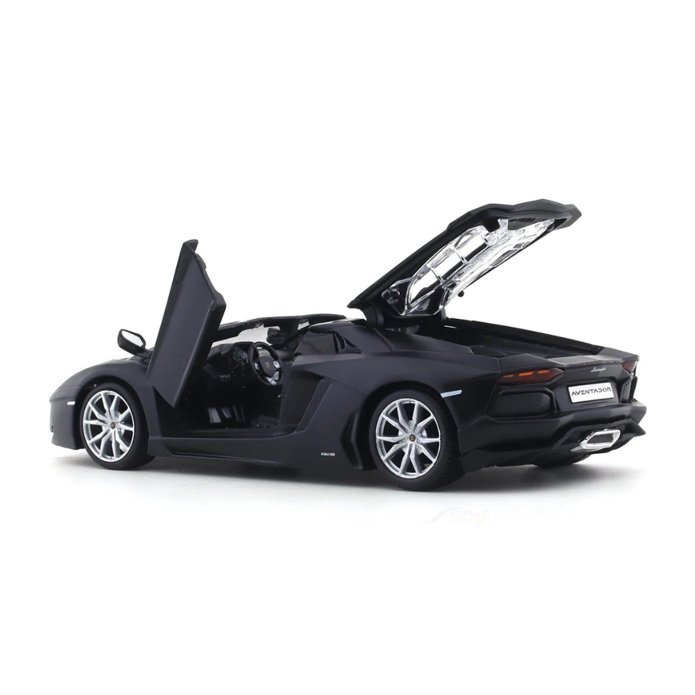 MAISTO LAMBORGHINI AVENTADOR ROADSTER SCALE - 1:24
