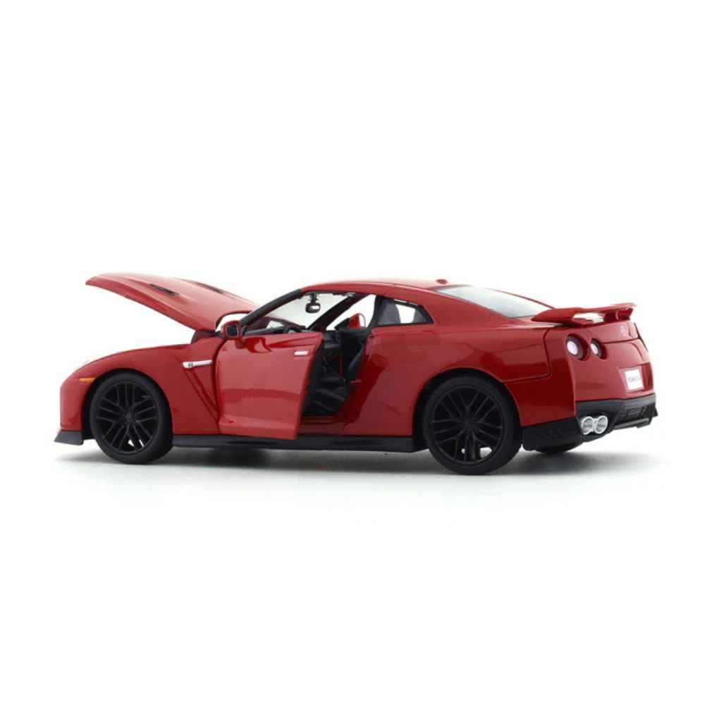 BBURAGO Nissan GT-R 2017 Scale Model - 1:24 Authentic Diecast Car