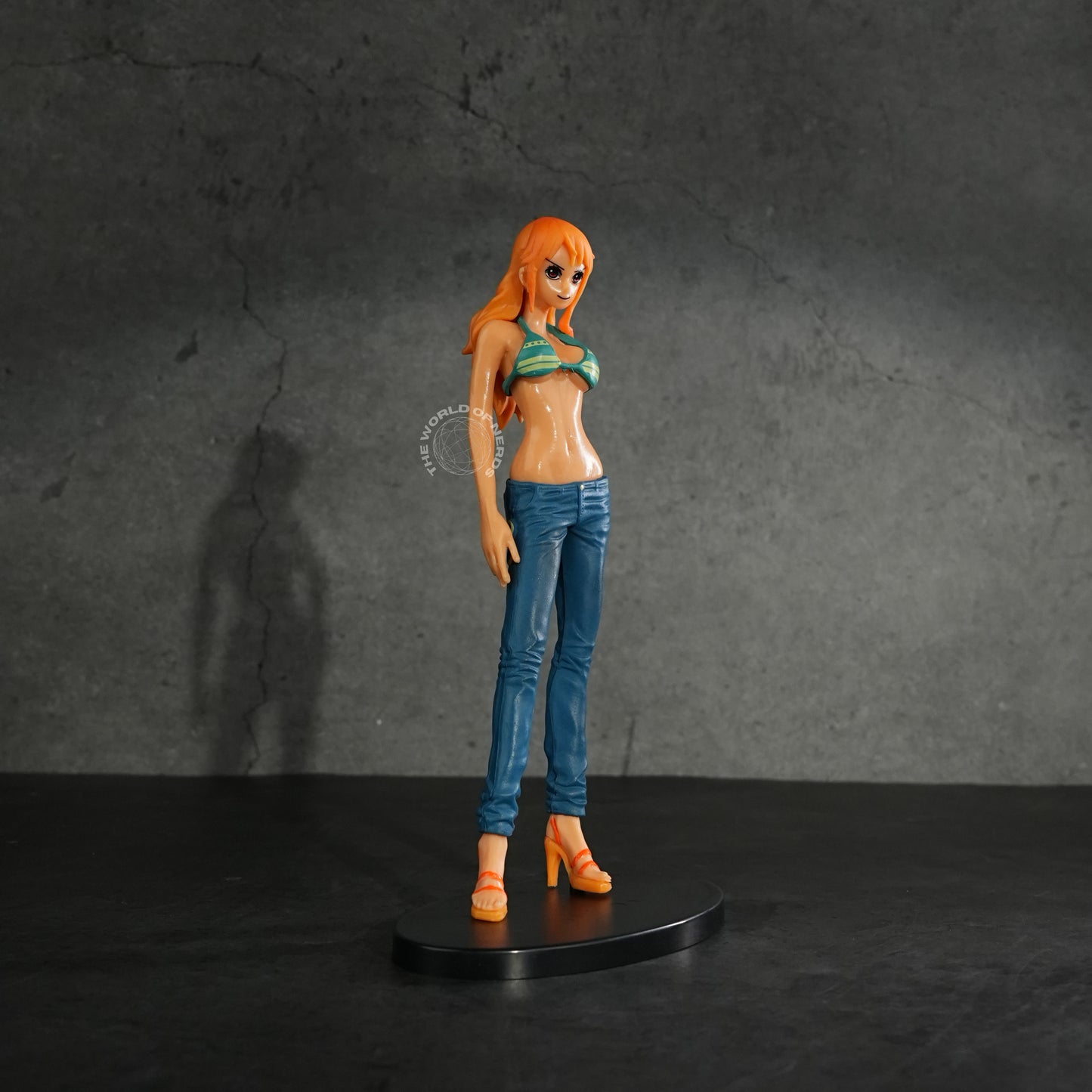 One Piece’s Nami Striking a Confident Pose