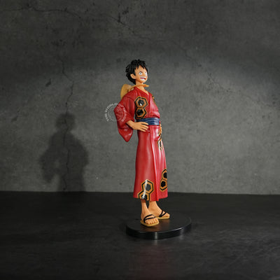 Straw Hat Luffy Ready for Battle in Traditional Robe - 2