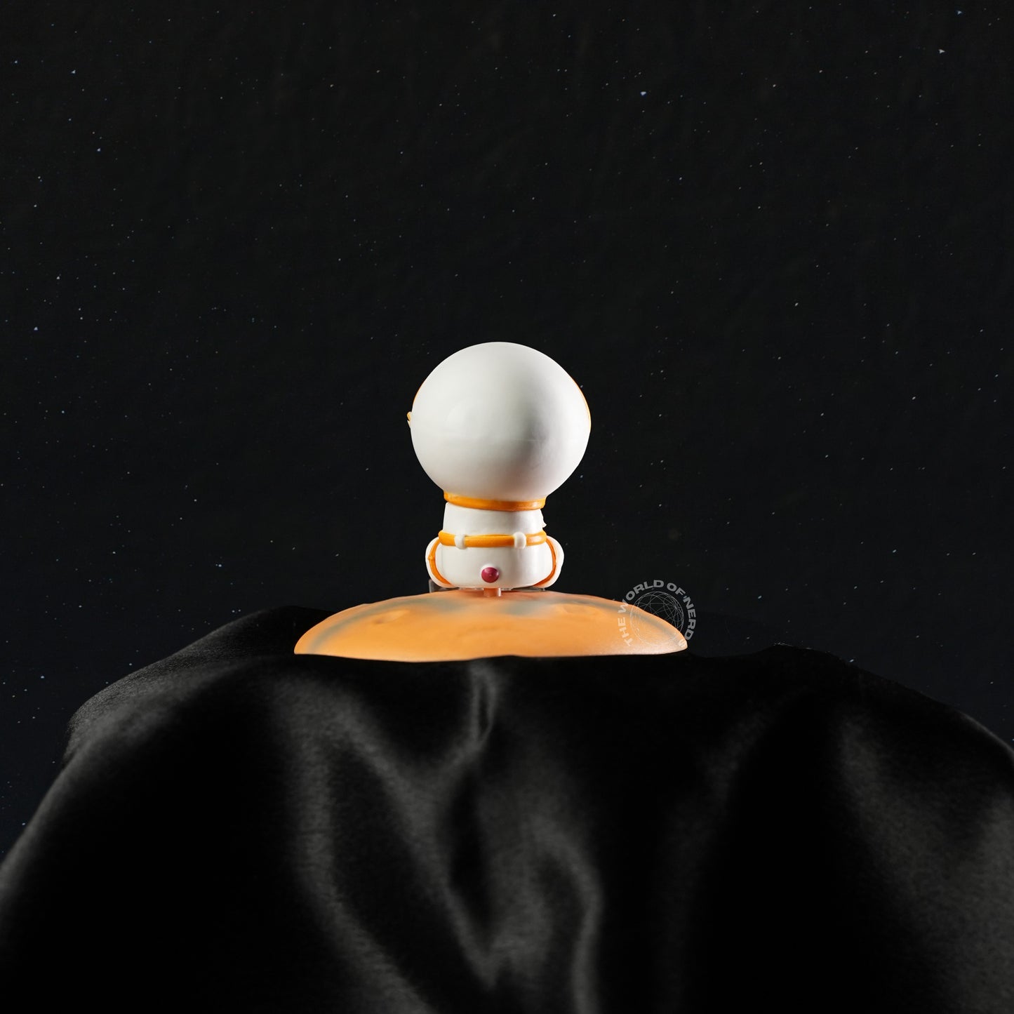 Shin-chan's Cosmic Contemplation - The World Of Nerds