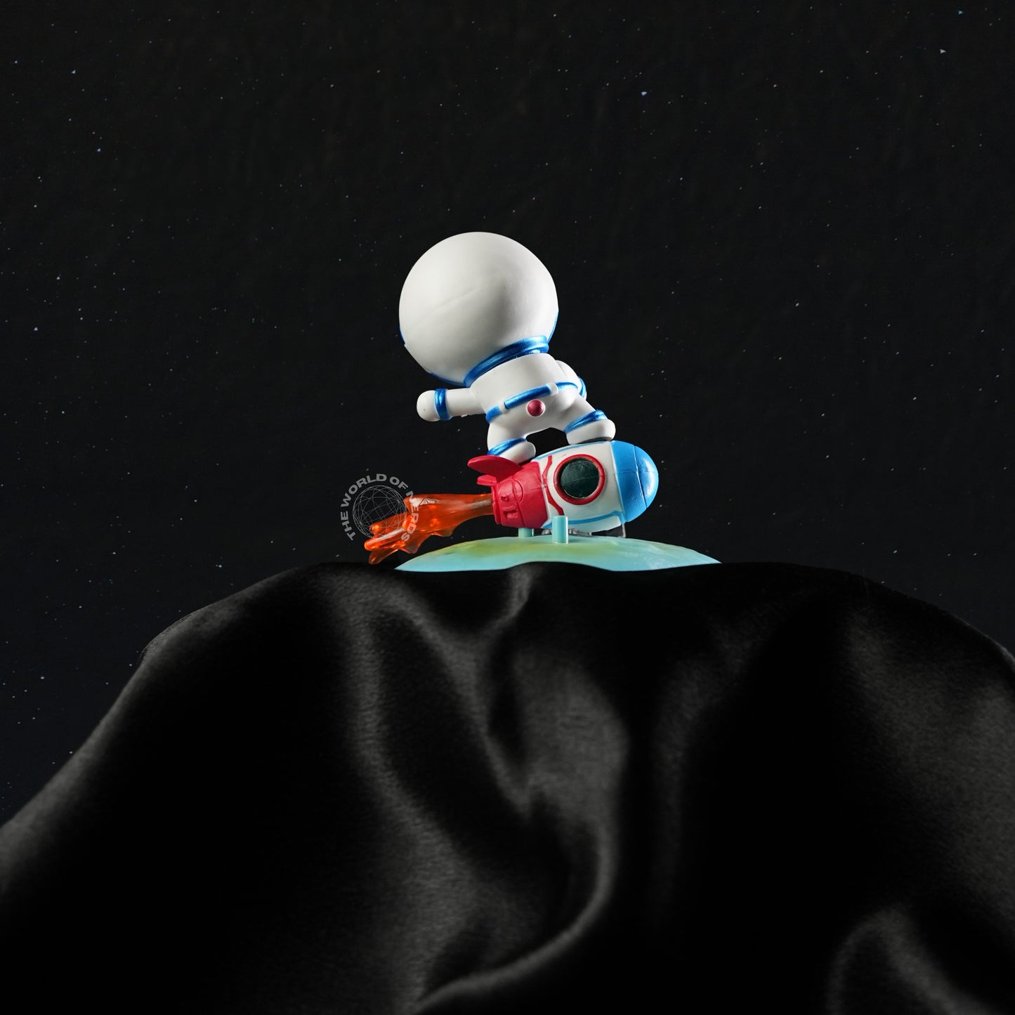 Shinchan Rocket Launch Figure – Space Rider Edition
