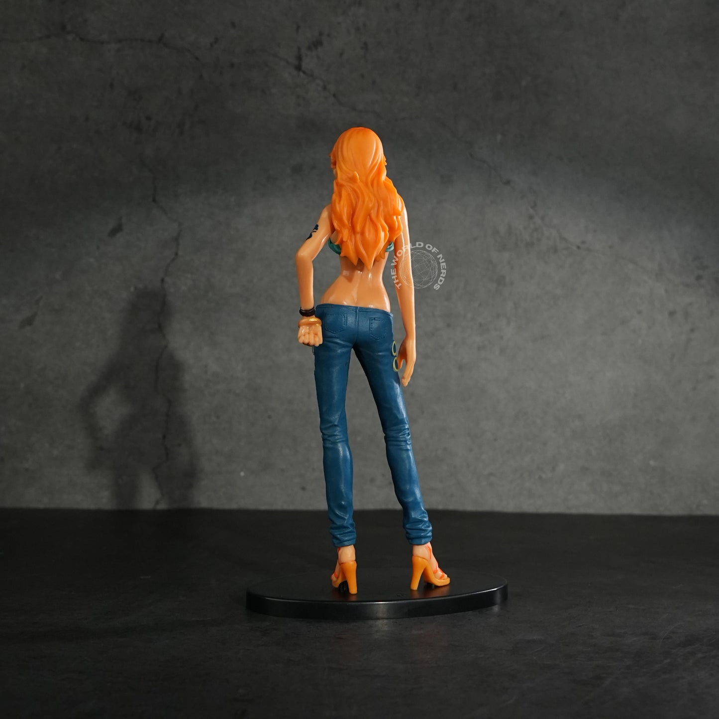 One Piece’s Nami Striking a Confident Pose