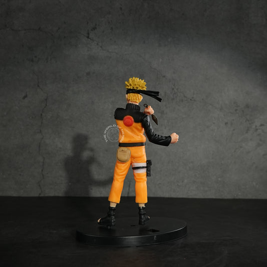 Naruto Uzumaki Figure with Kuna