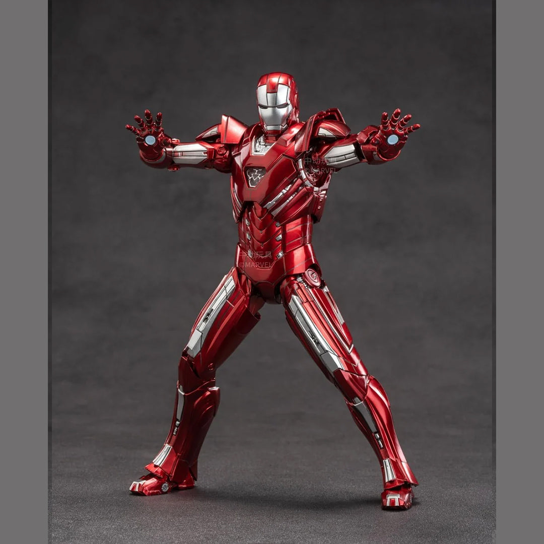 Iron Man 3 – Silver Centurion Suit Display Model