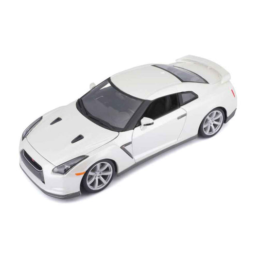 BBURAGO 1:18 Nissan GT-R R35 Scale Model 2009