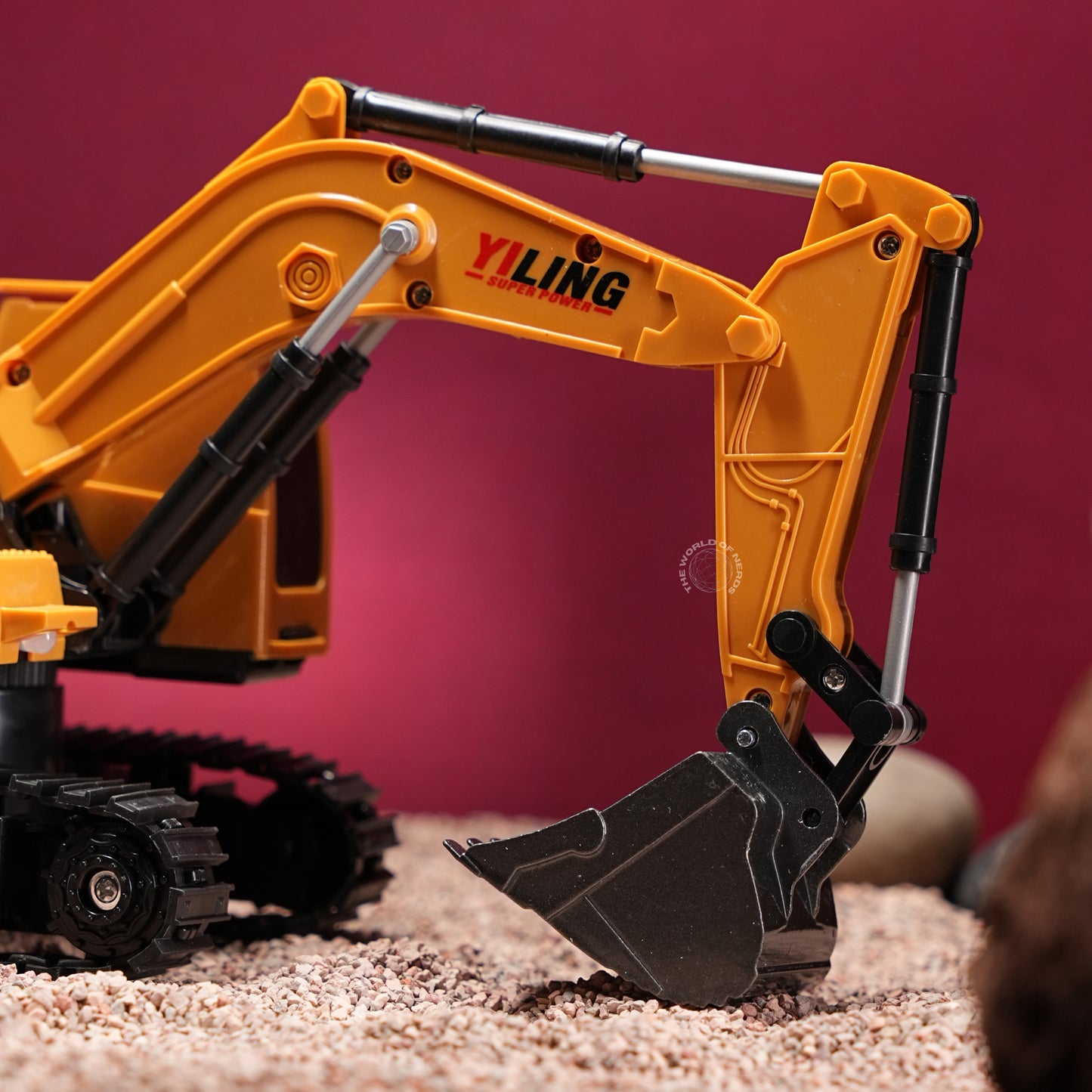 Power Excavator Truck – 1:20 Remote Control Construction Vehicle