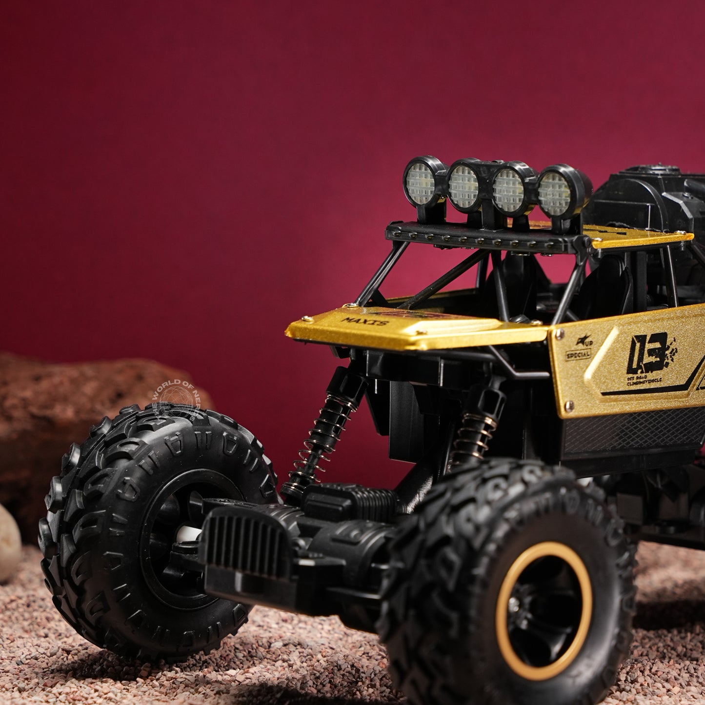 Gold Edition Rock Crawler RC Truck – 1:16 Alloy Off-Road Beast with 2.4GHz Control