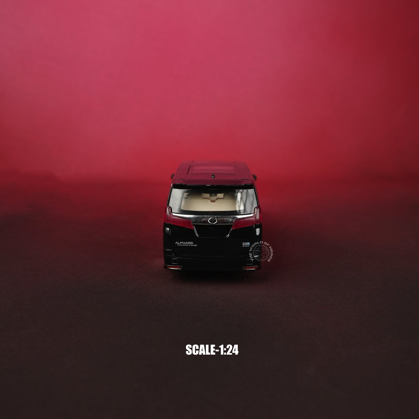 Toyota Alphard Diecast Model Car – 1:24 Scale (Black)