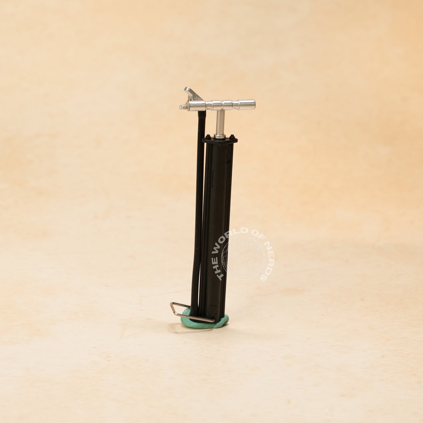 BLACK-CLASSIC BICYCLE 1:10 SCALE