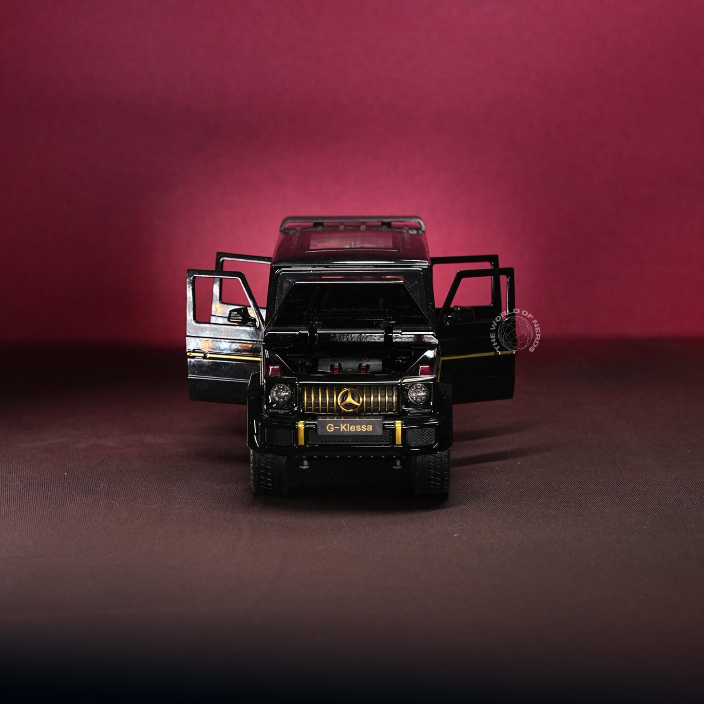 Luxury on Wheels: Black Mercedes-Benz G-Class Scale Car