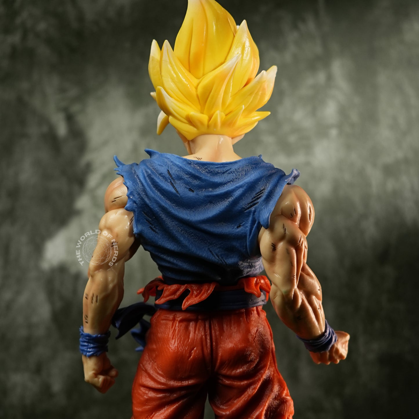 Super Saiyan Goku: Power Unleashed Collectable Figurine