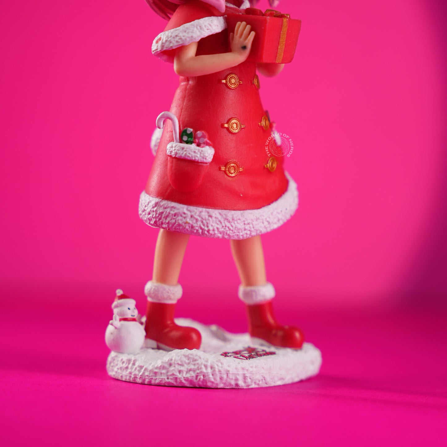 Festive Holiday Collectible – Pink-Haired Anime Figurine