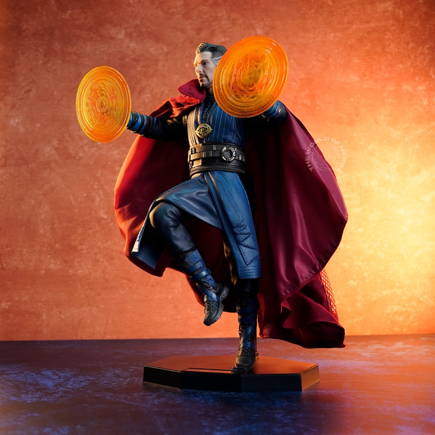 CRAZY TOYS DOCTOR STRANGE SCALE - 1:6