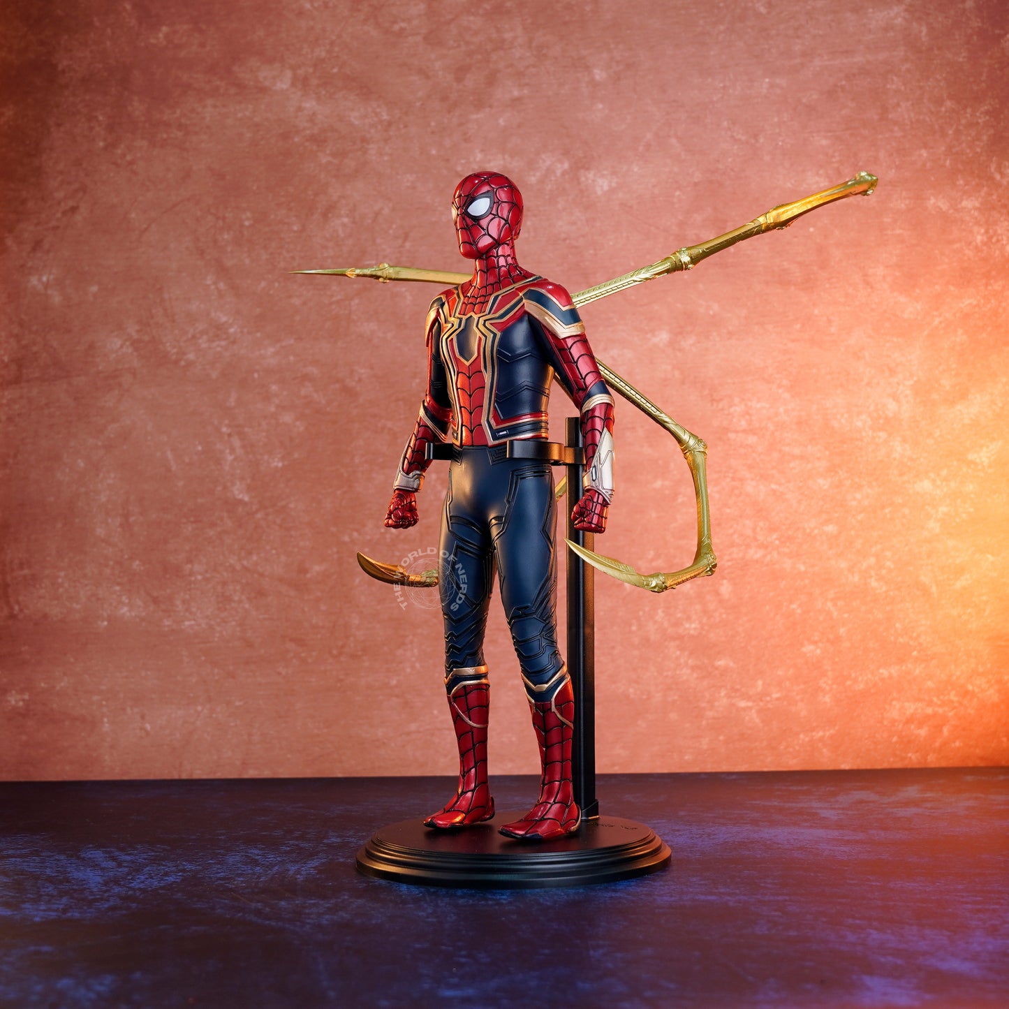 EMPIRE TOYS IRON SPIDER SCALE - 1:6