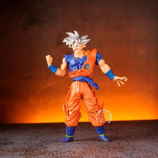 DRAGON BALL GOKU WITH SILVER HAIR ACTION FIGURE