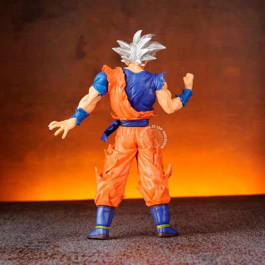 DRAGON BALL GOKU WITH SILVER HAIR ACTION FIGURE