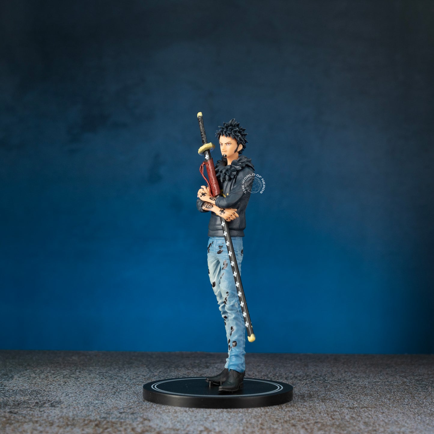 ONE PIECE TRAFALGAR D ACTION FIGURE