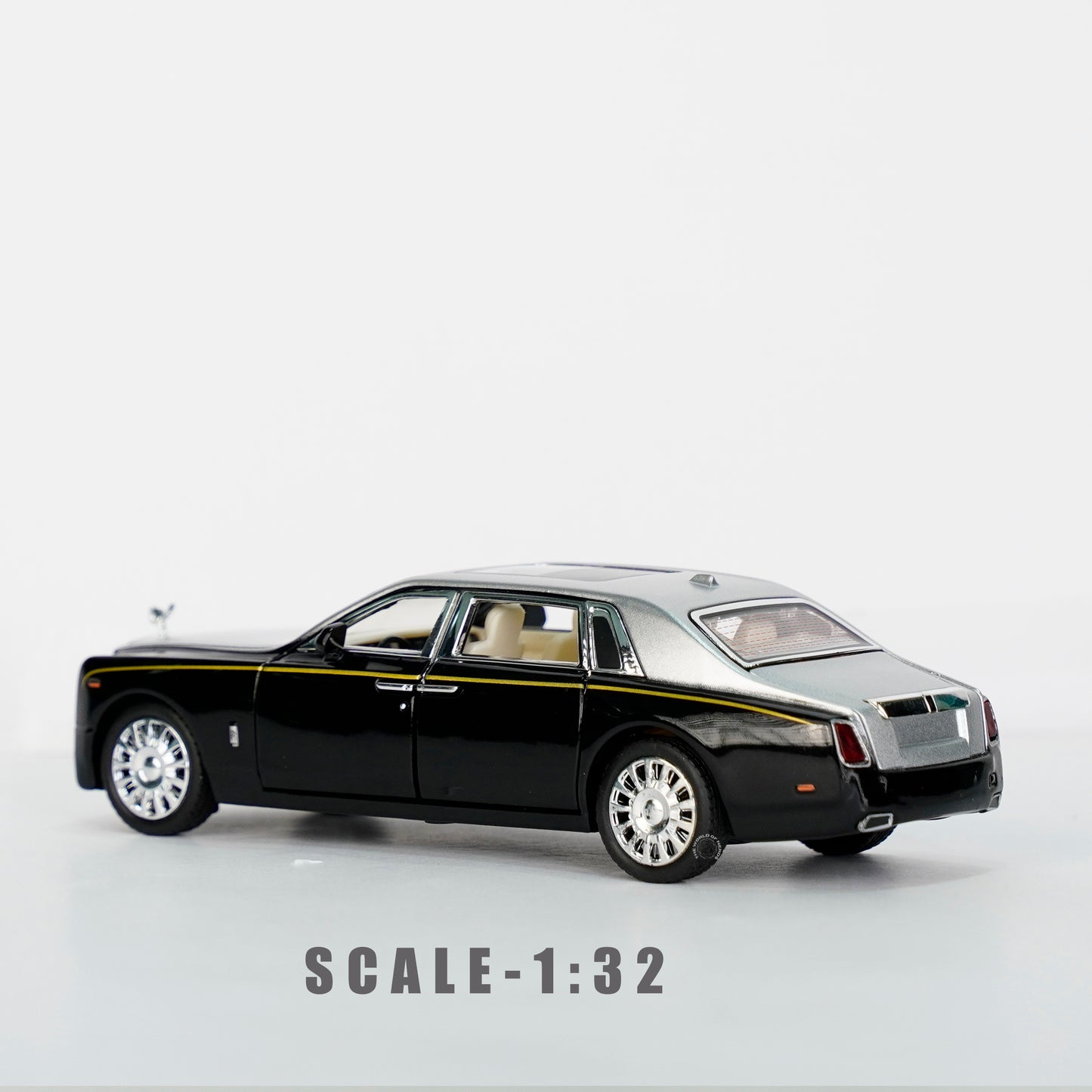 GREY & BLACK-ROLLS ROYCE PHANTOM SCALE - 1:32