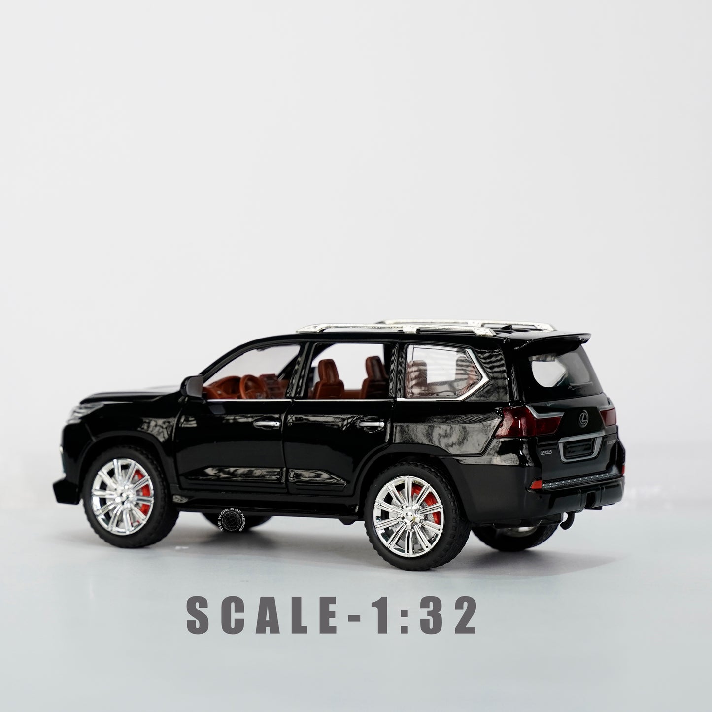 BLACK-LEXUS LX570 SCALE - 1:24