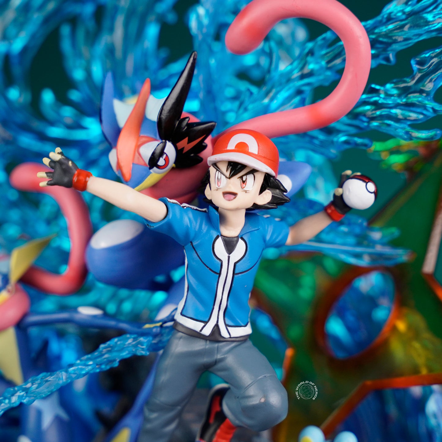 POKEMON ASH WITH FROAKIE ACTION FIGURE