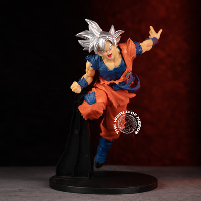 D1-GOKU ULTRA INSTINCT ACTION FIGURE