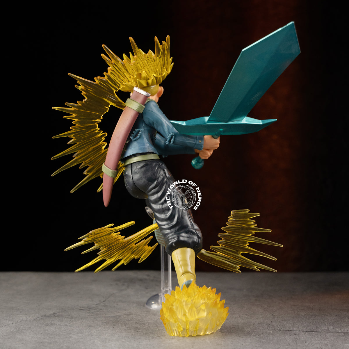 TRUNKS SS 2 ACTION FIGURE – The World Of Nerds