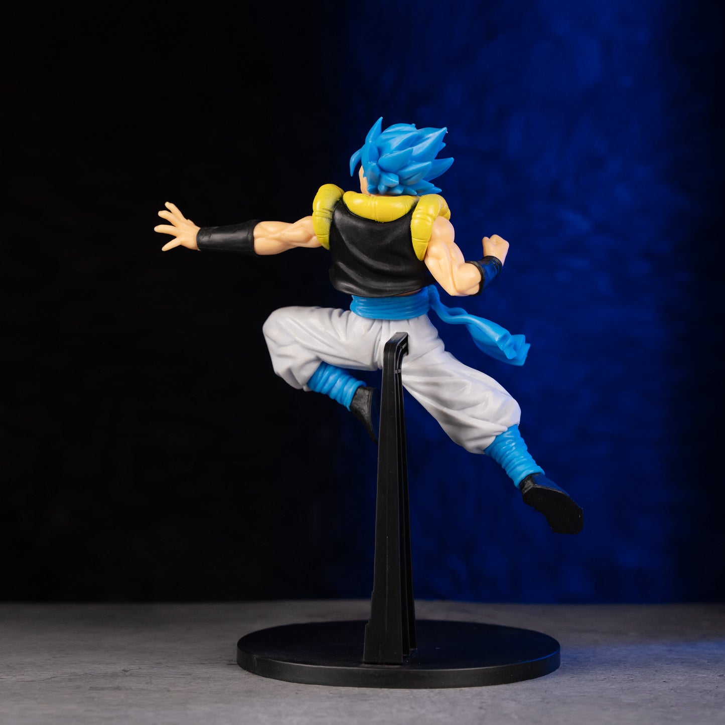 GOGETA SS BLUE ACTION FIGURE