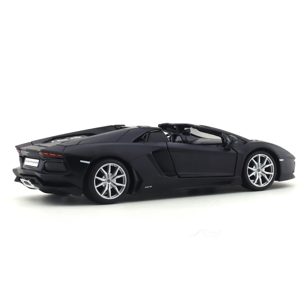 MAISTO LAMBORGHINI AVENTADOR ROADSTER SCALE - 1:24