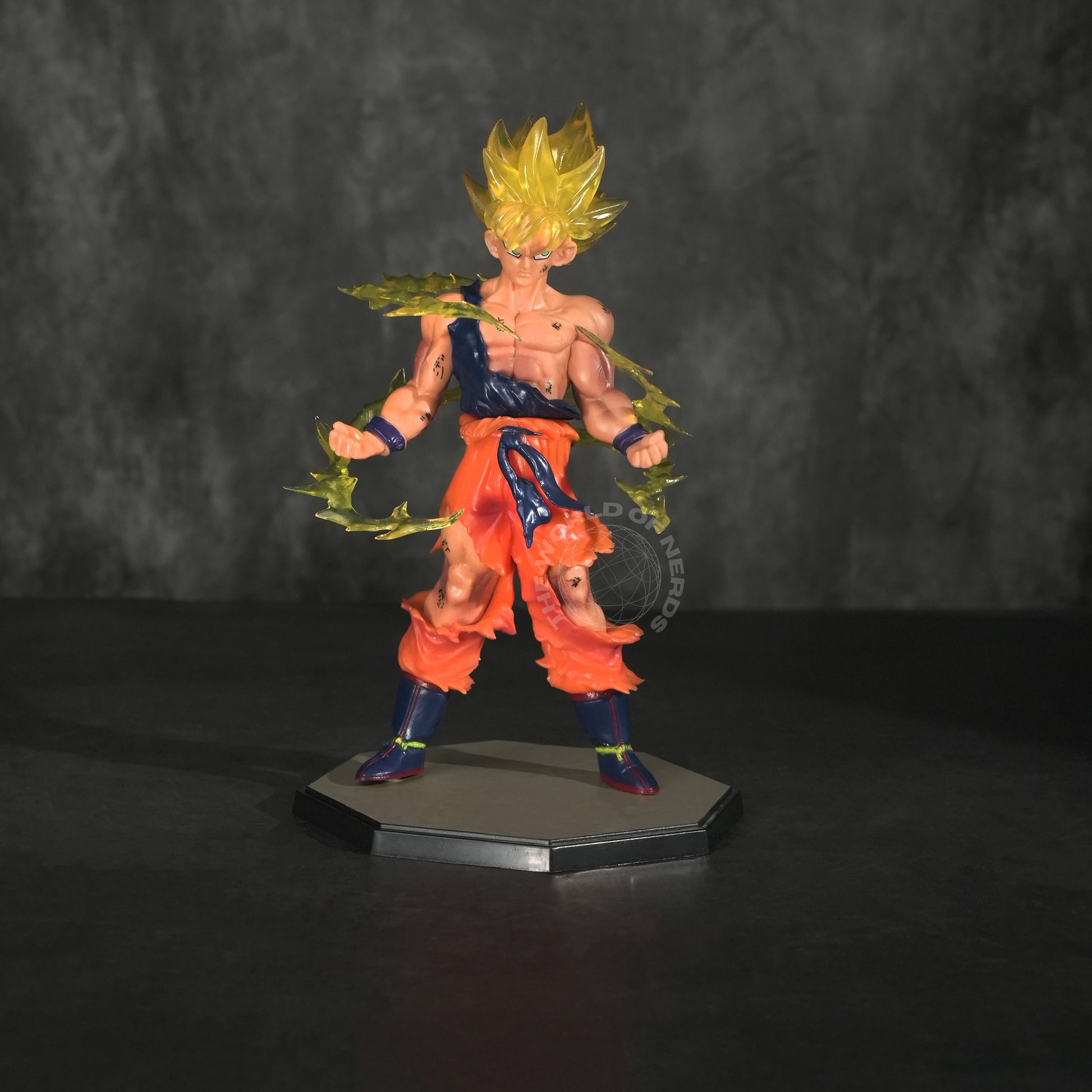 Goku – Battle Form Action Figure - The World Of Nerds