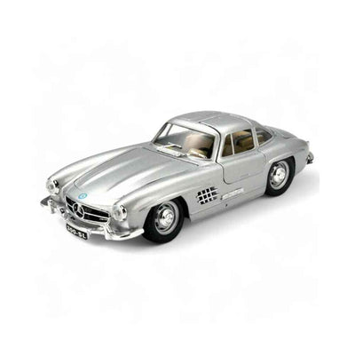 BBURAGO Mercedes-Benz 300 SL 1:24 Scale Model for Collectors