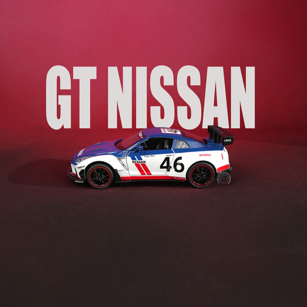 Nissan GT-R R35 White Model Car - 1:22 Scale Diecast