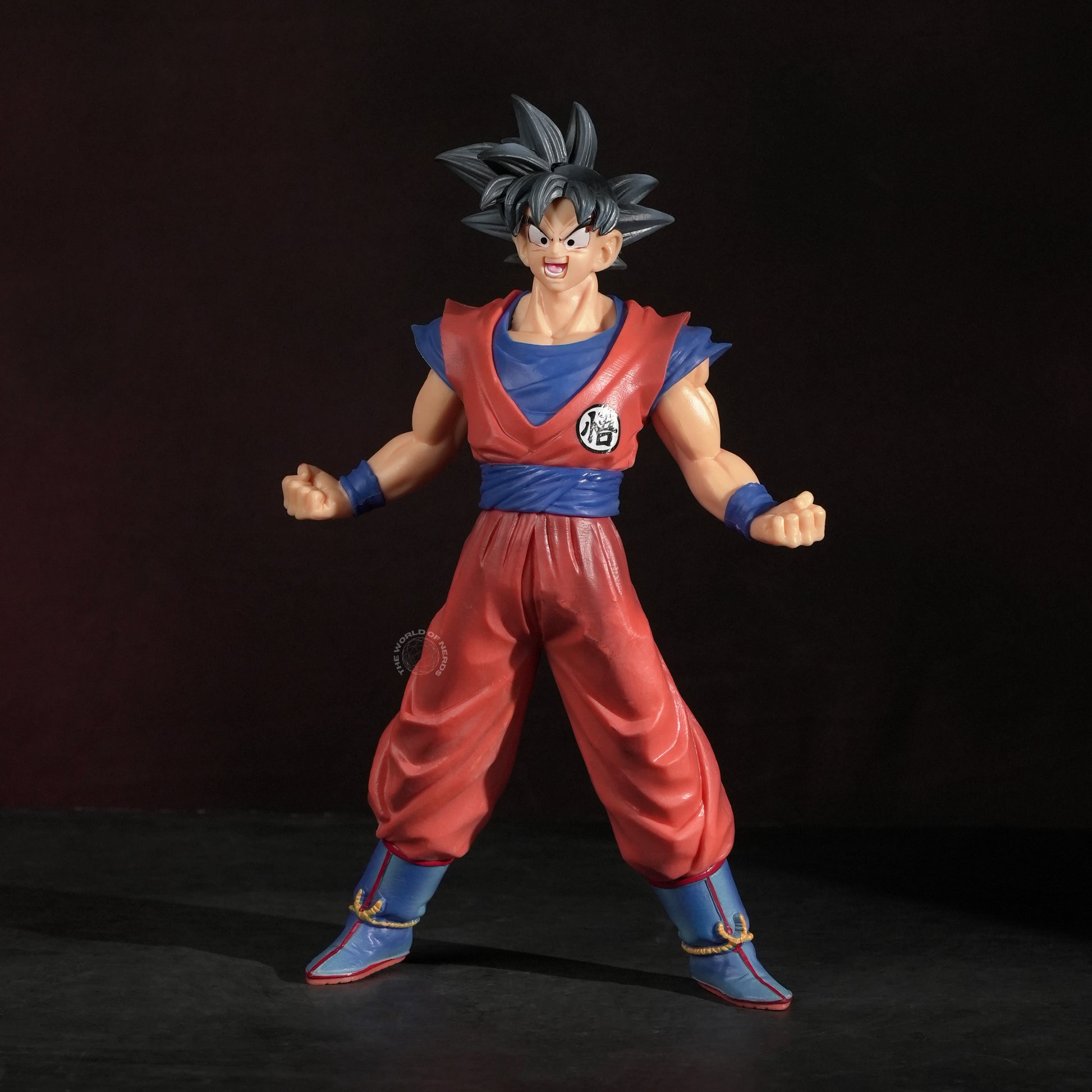 ULTRA INSTINCT GOKU – ACTION FIGURE - The World Of Nerds