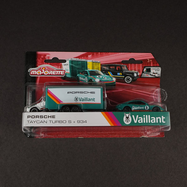 Majorette Porsche Taycan Turbo S & 934 – Vaillant Racing Transporter Diecast Car