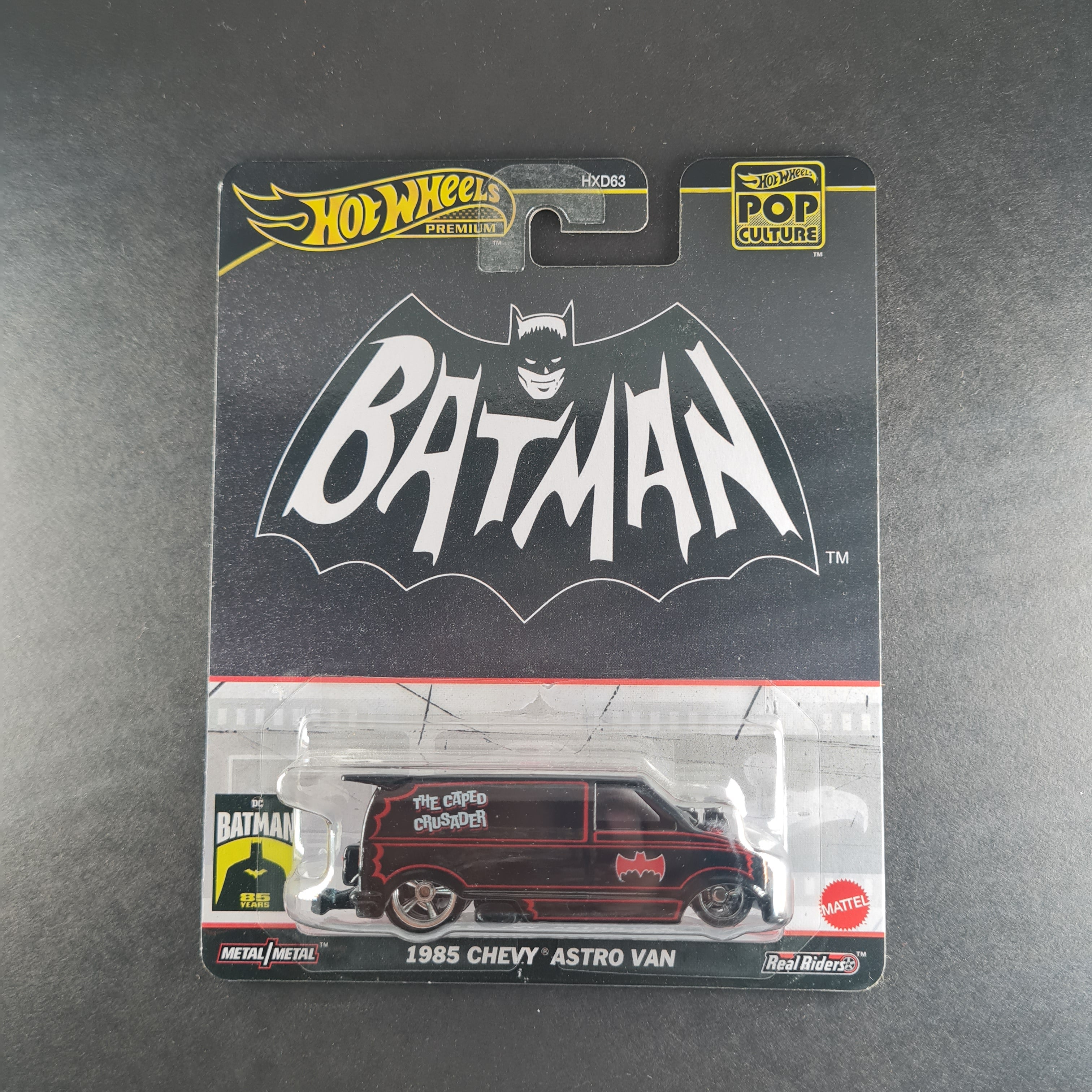 HOT WHEELS PREMIUM POP CULTURE BATMAN 1985 CHEVY ASTRO VAN