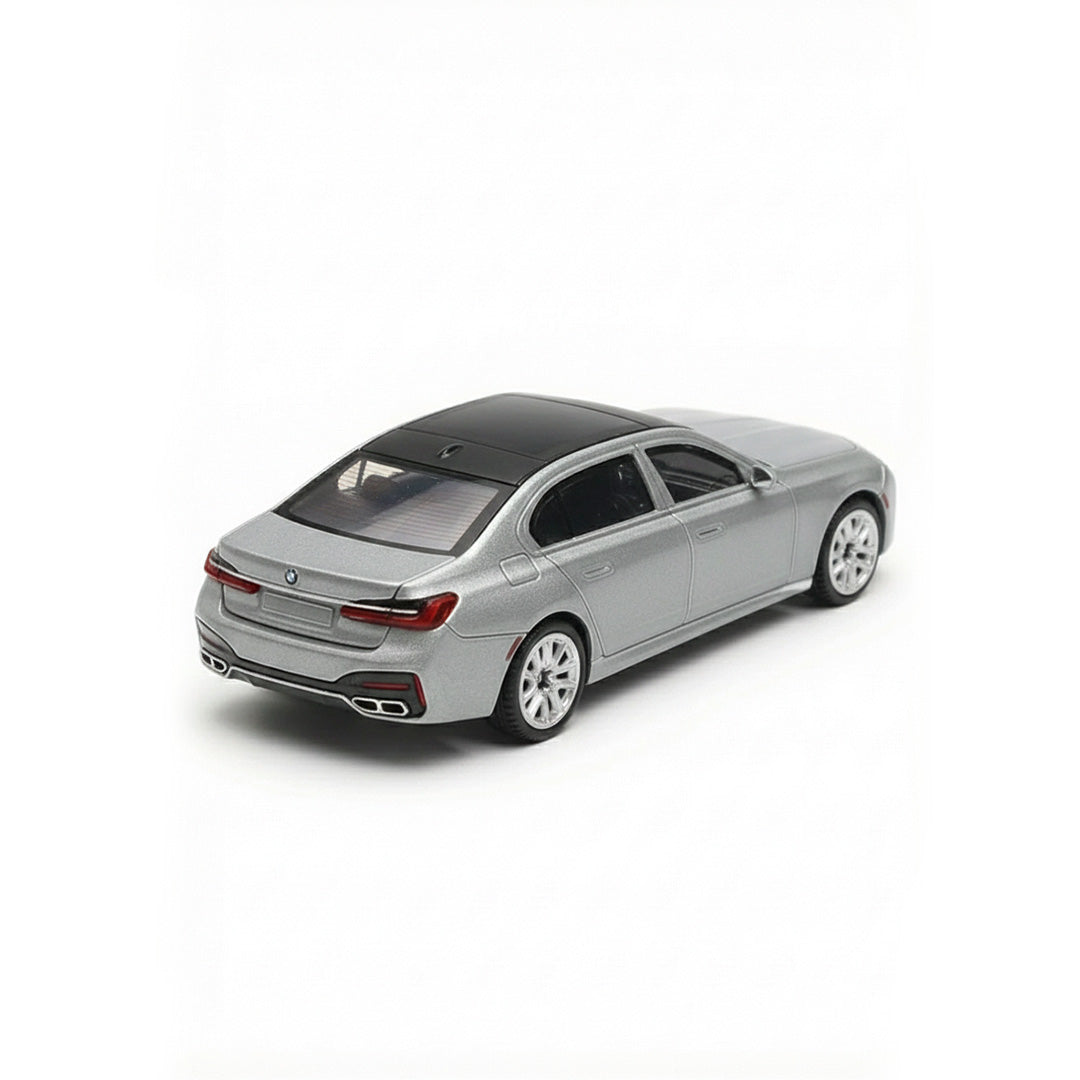 BMW i7 - Grey  – CCA (With Case) - The World Of Nerds