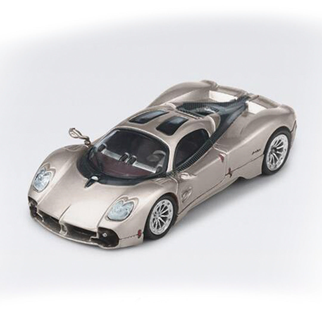 Pagani Utopia – CCA Silver with Case - The World Of Nerds