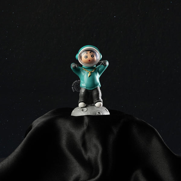 Shinchan Moon Dance Figurin