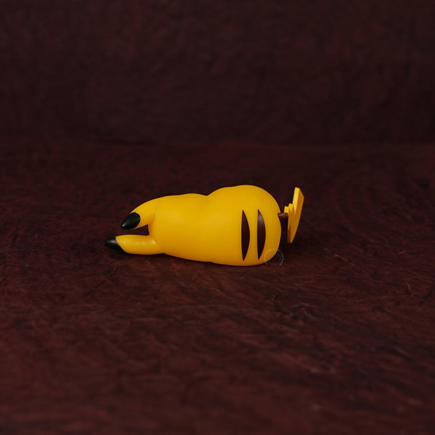 D2 – Pikachu Light - The World Of Nerds
