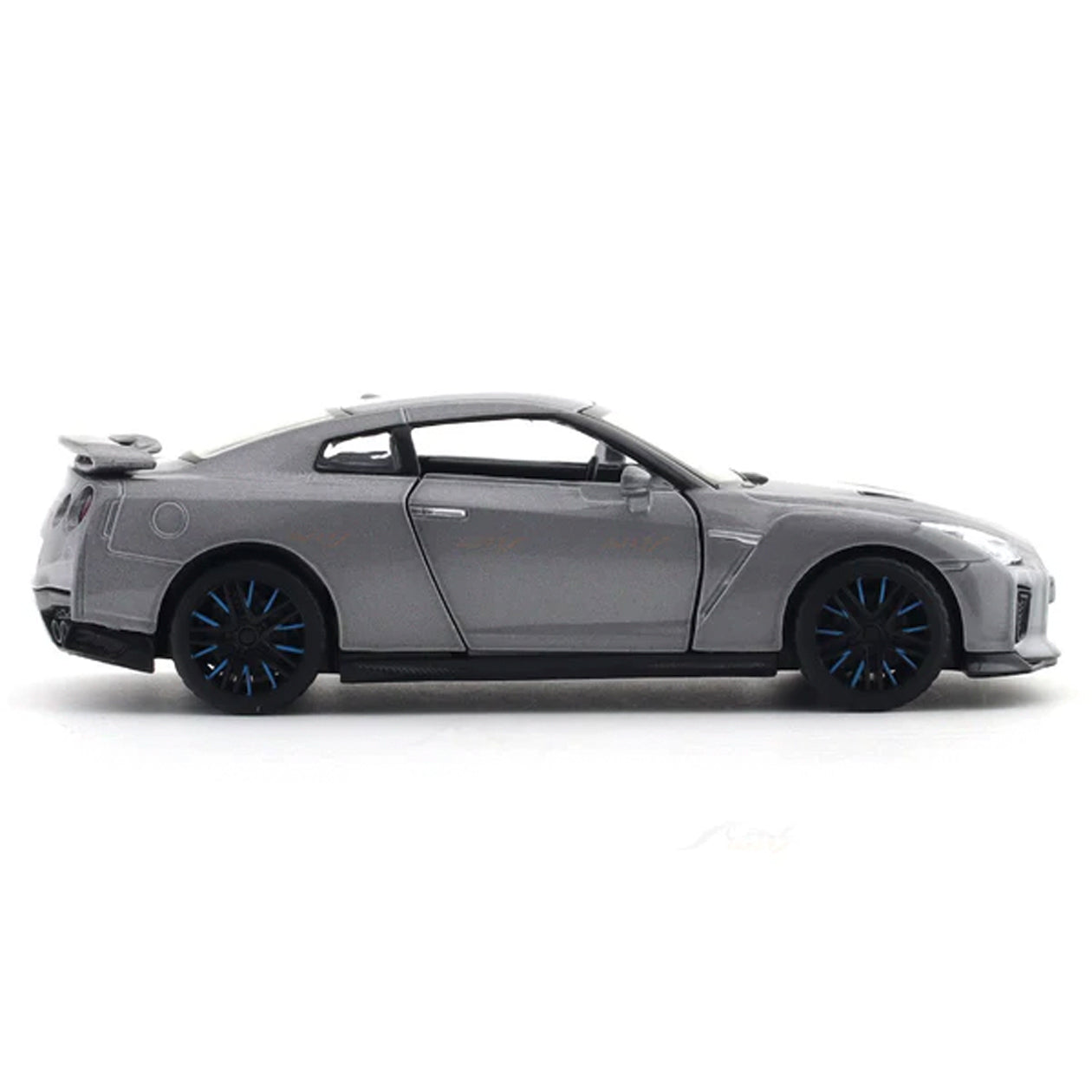 Nissan GT-R R35 Grey – MSZ - The World Of Nerds