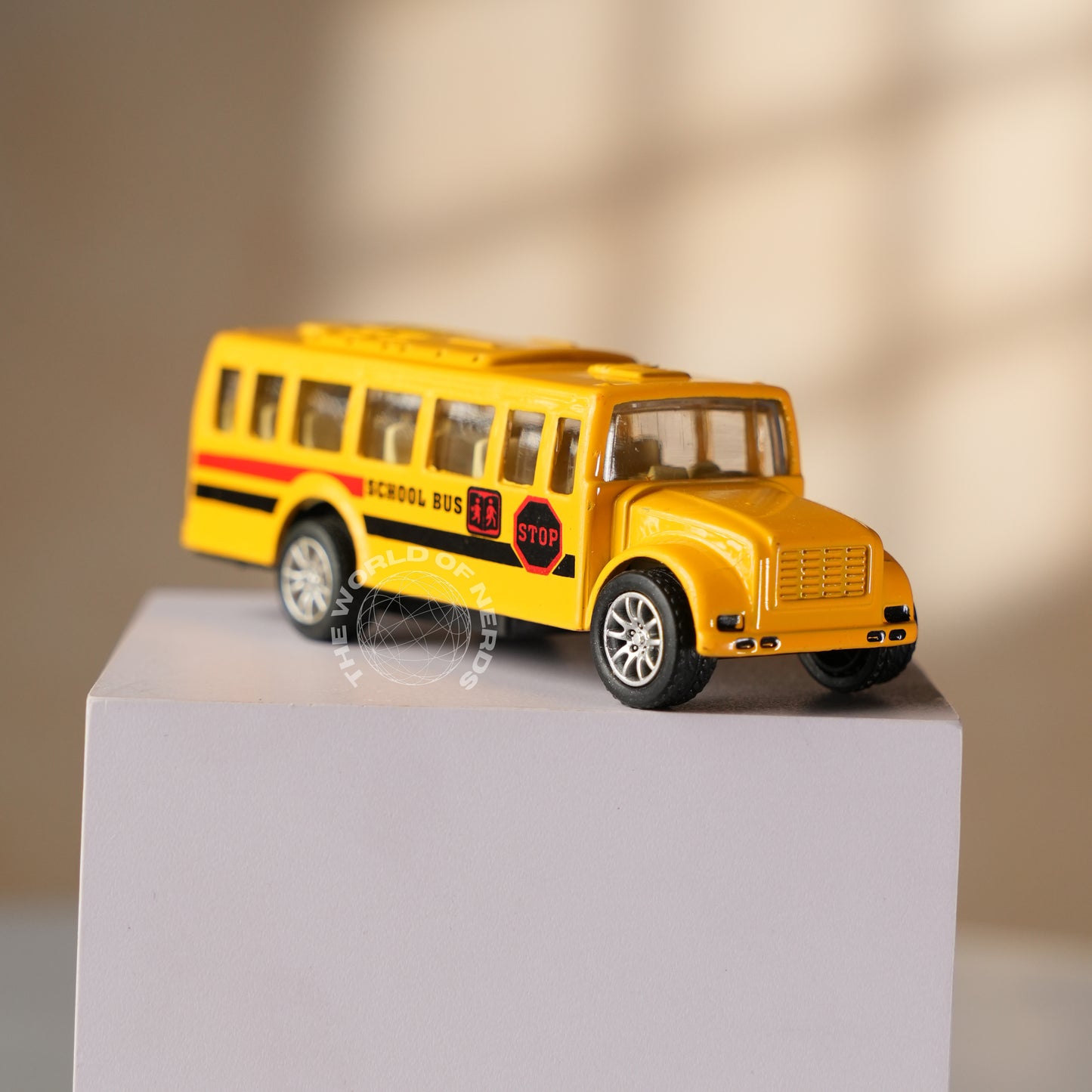 BUS DIE CAST-SET OF 4PCS SCALE - 1:64