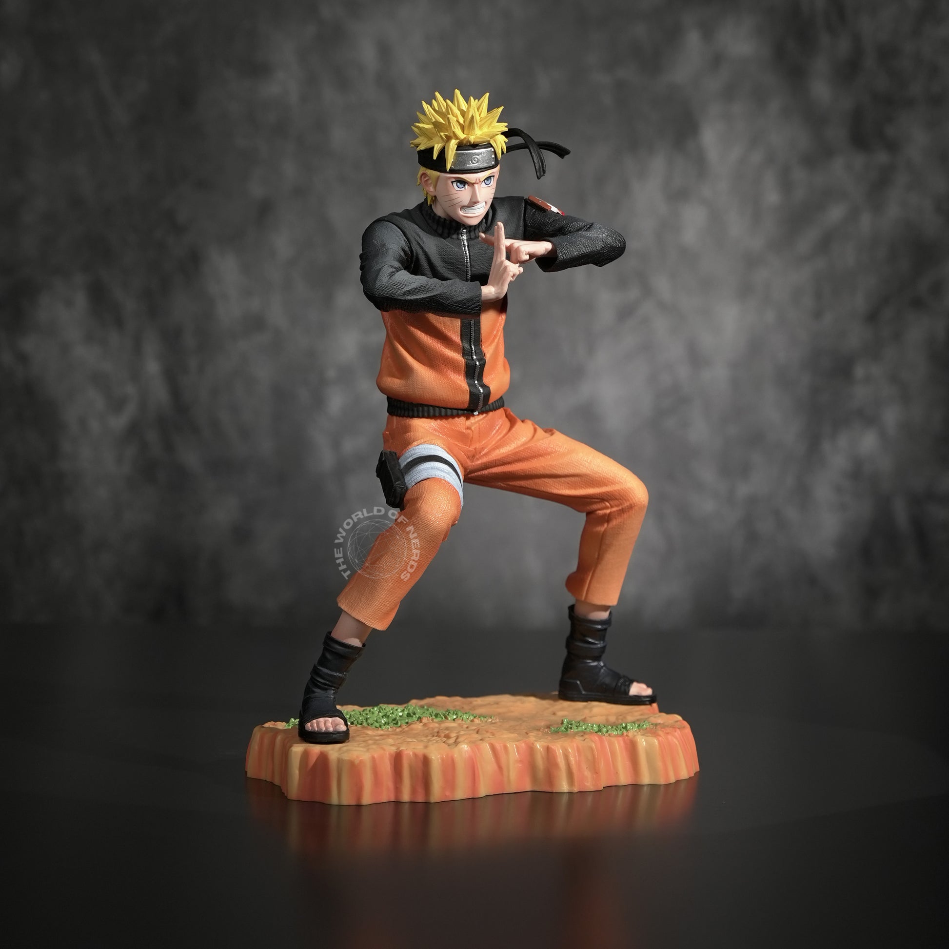 Naruto Uzumaki Action Figure with Grass Base 26cm – Naruto Shippuden Premium Anime Collectible - The World Of Nerds